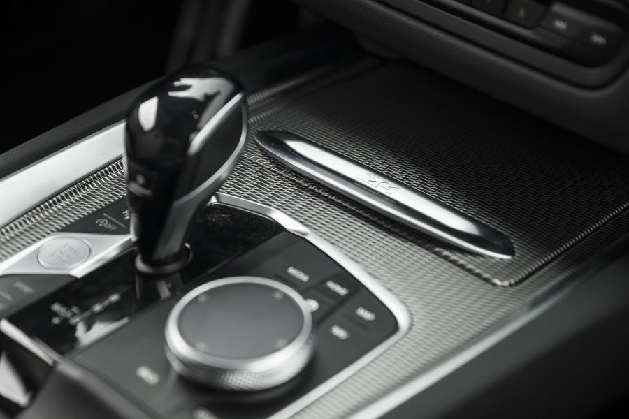 Детали интерьера BMW Z4 sDrive30i M Sport (G29) 2019 года  (NA) (фото 6 из 24)